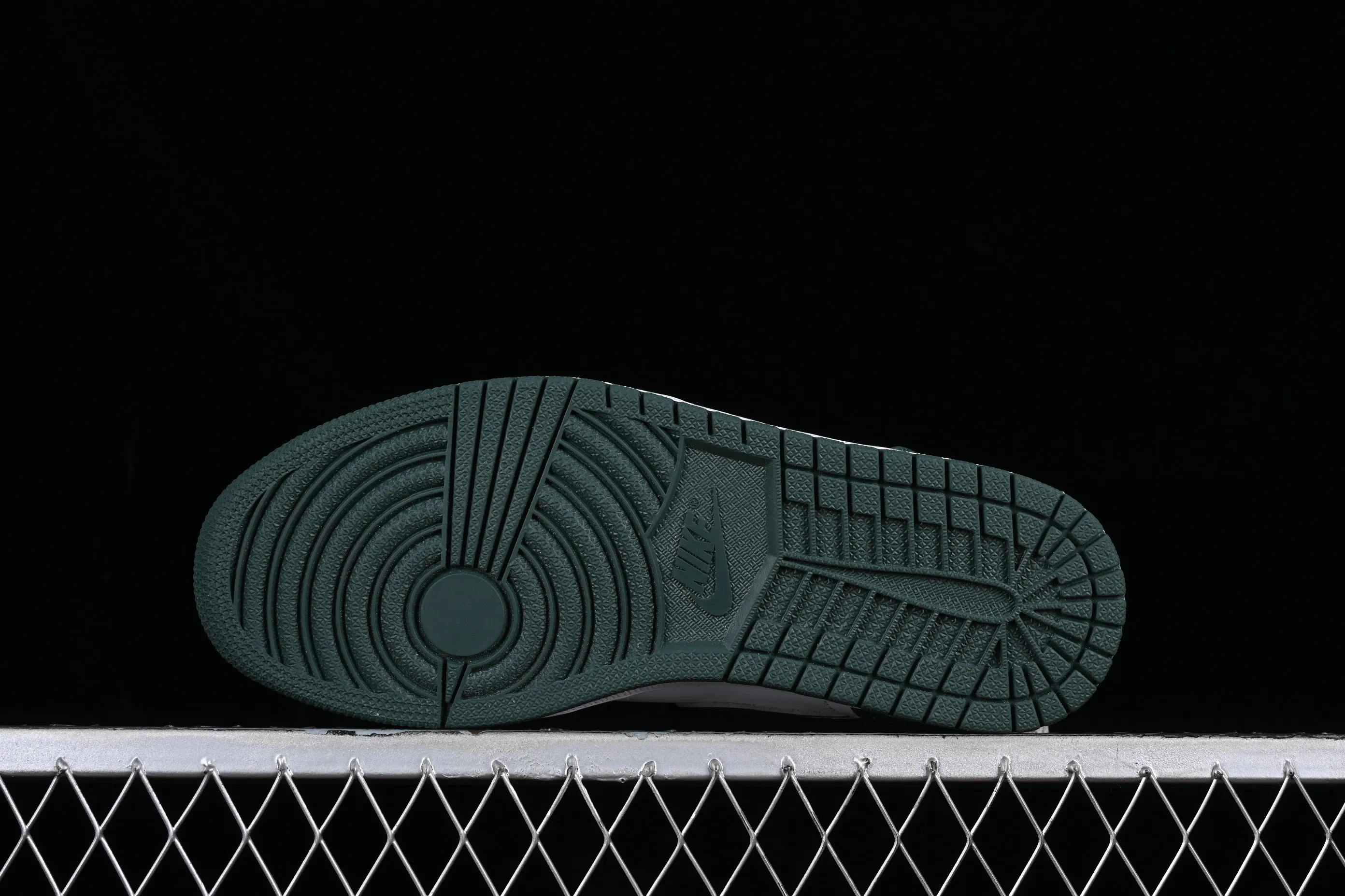 All categories Air Jordan Jordan series basketball shoes Air Jordan 1 Low Z version Air Jordan 1 Low "Olive Green" AJ1 Joe 1 olive green low-top basketball shoes DC0774-113